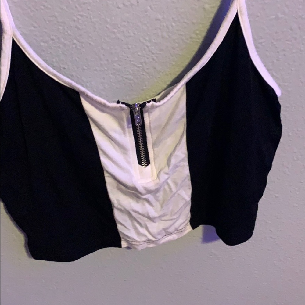 Black and white zip up crop top